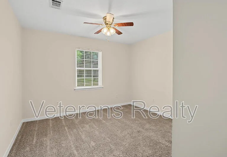 3001 Lamont Rd — Photo 14