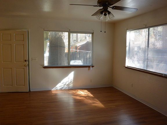 4th image of 2522 Elwood Ave