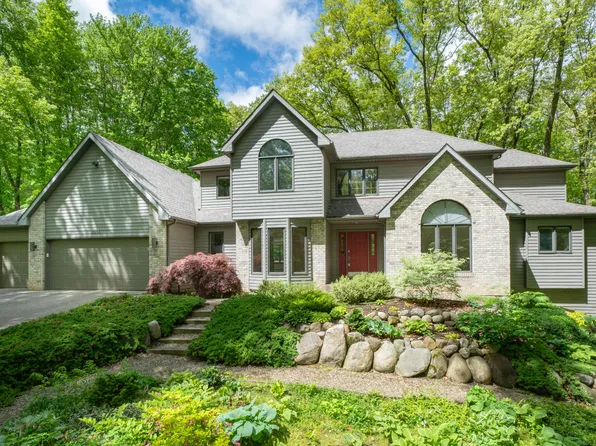 7014 Oak Highlands Dr, Kalamazoo, MI 49009