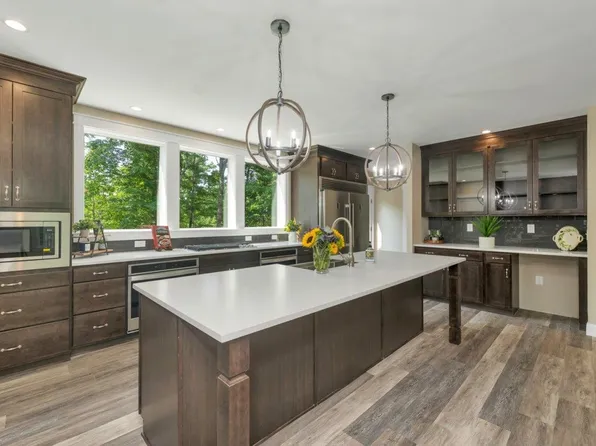 556 Old Candia Road, Candia, NH 03034