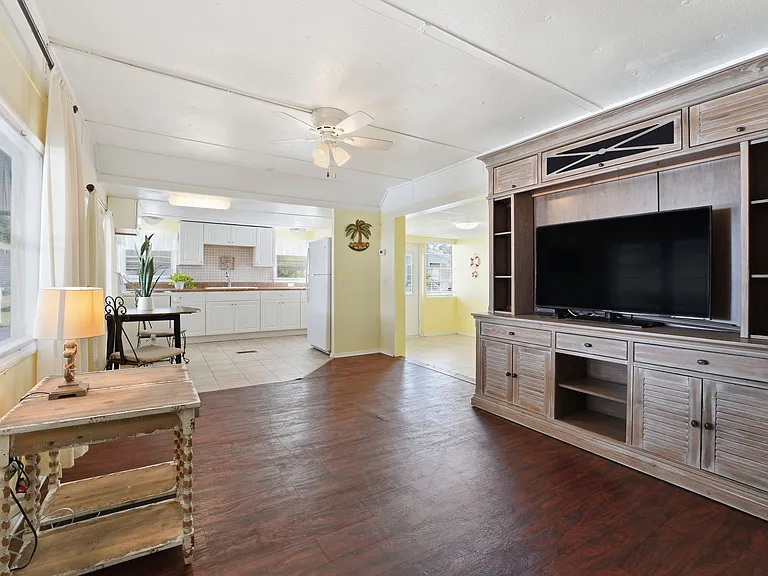 4432 Calm Harbor St — Photo 23