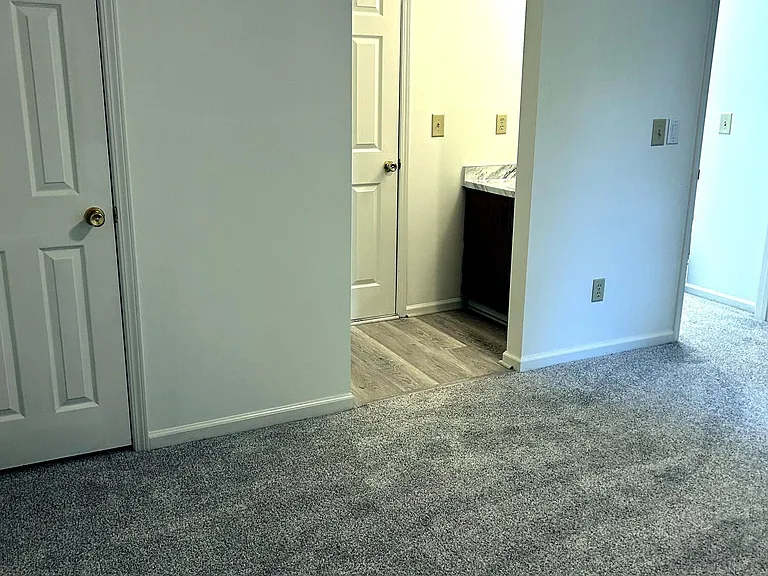 2422 Woodstock Ave — Photo 14