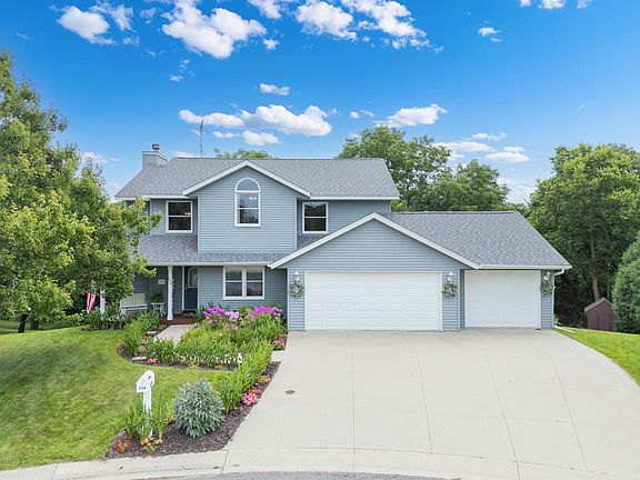 2nd image of 239 Willow Ct