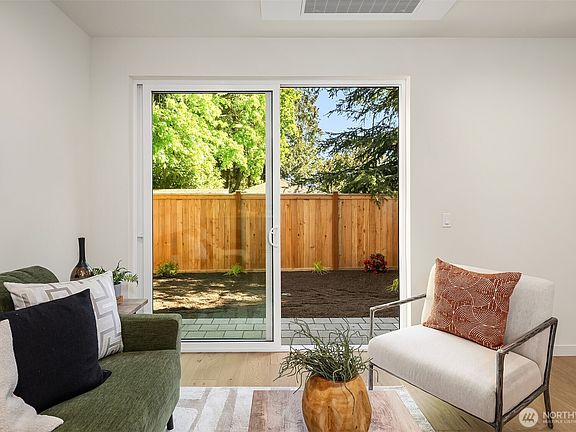 5th image of 7064 Cleopatra Place NW
