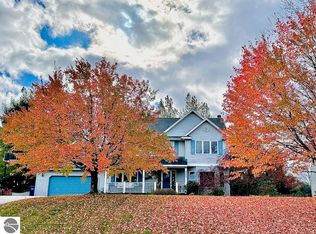 4905 Westchester Cmns, Traverse City, MI 49684