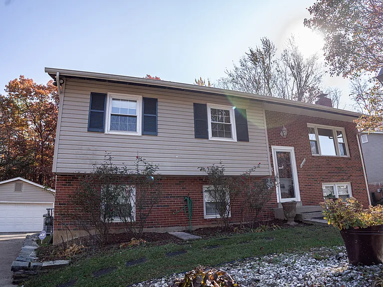 13227 Sturbridge Rd — Photo 65