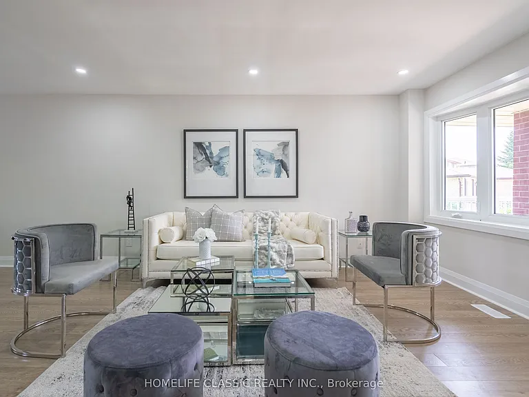 32 Rosenfeld Dr — Photo 5