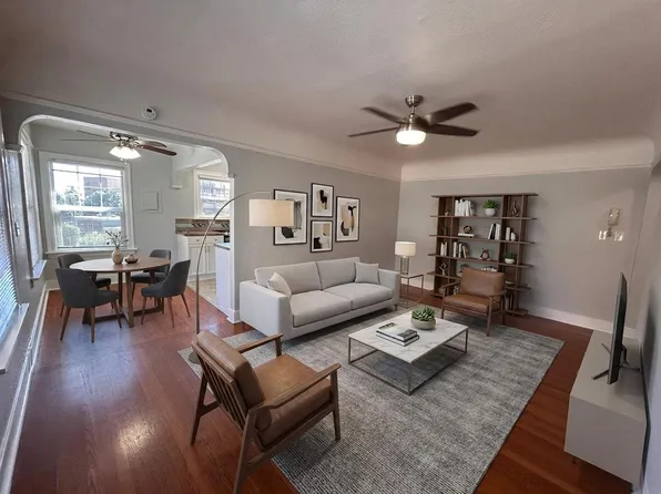 5427 17th Ave NW APT 201, Seattle, WA 98107