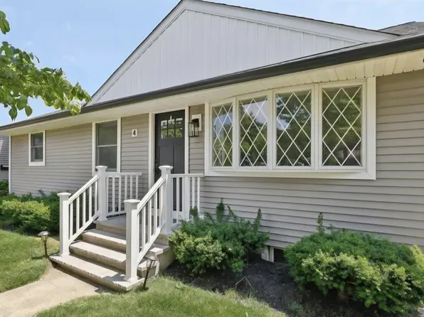 4 Campbell Dr, Eatontown, NJ 07724