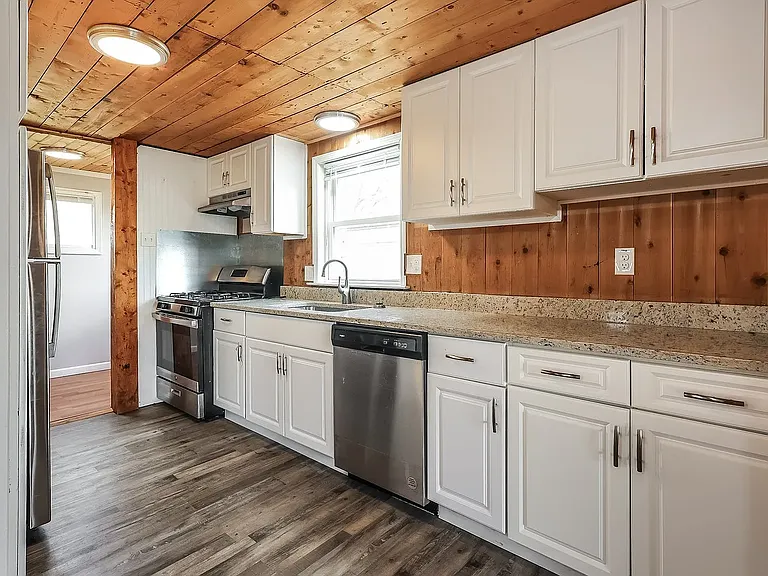 120 Pickford St — Photo 3