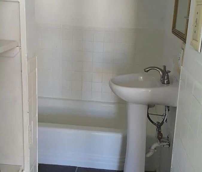 411 Noble St — Photo 25