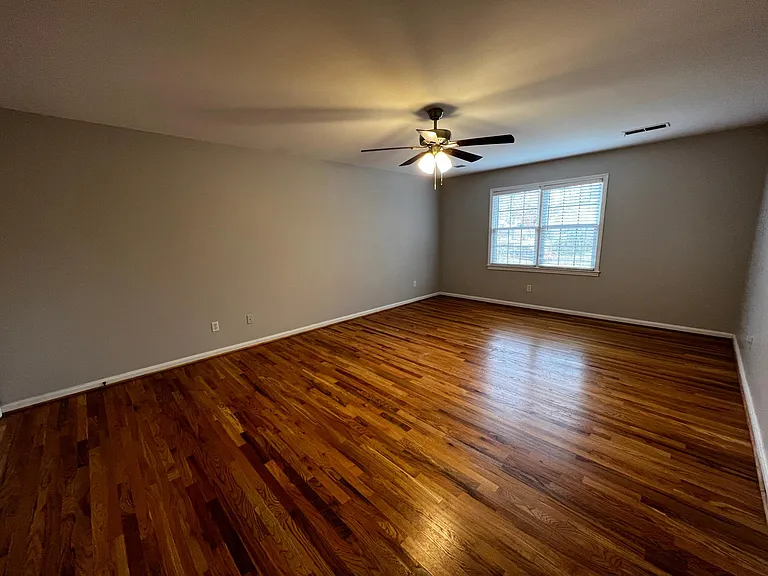 1100 Stowbridge Ln — Photo 23