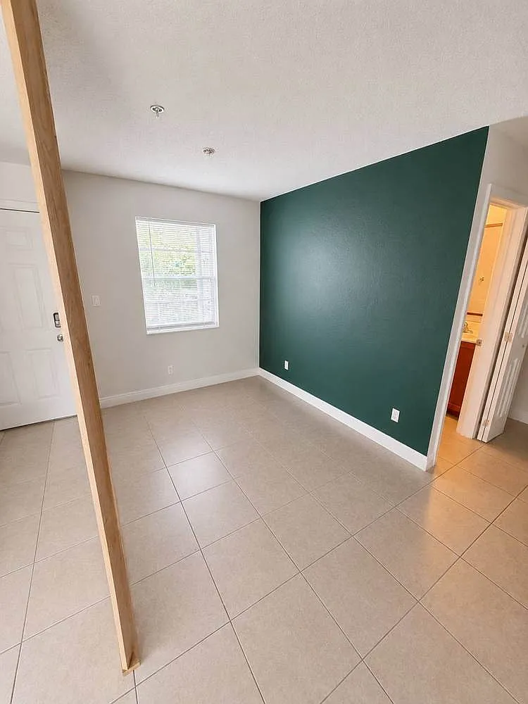 Building Photo - 4251 NW 5th St #125
