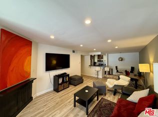 8530 Holloway Dr APT 217, West Hollywood, CA 90069