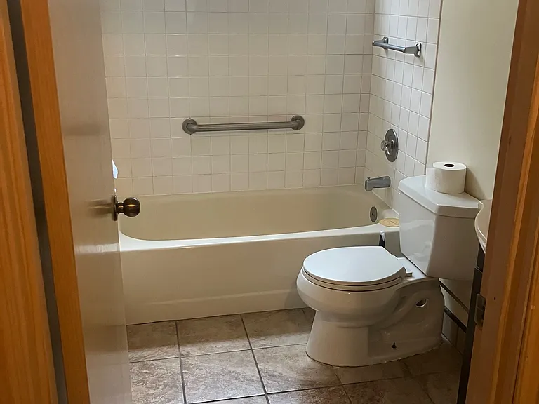 3231 S Hudson St #B — Photo 7