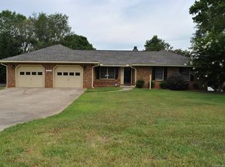 2050 Snowbird Ln, Gastonia, NC 28056
