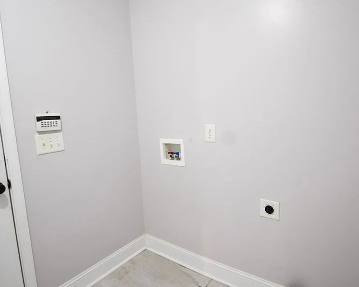 135 Lenoir Dr — Photo 10