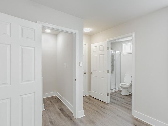 3rd image of 653 E Wishart St #11