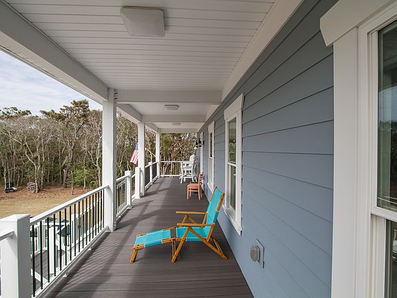 4th image of 721 Country Club Dr