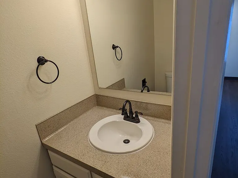 7833-7875 SE Johnson Creek Blvd — Photo 31