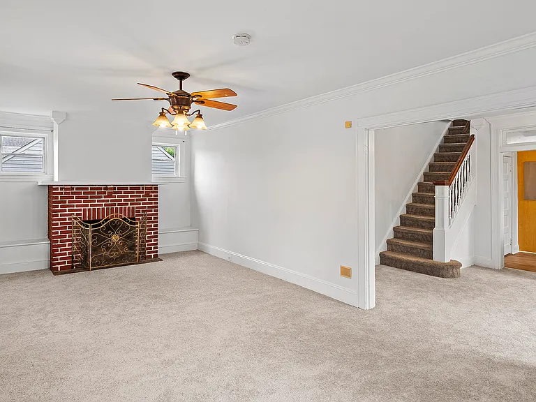 5407 Catalpha Rd — Photo 2