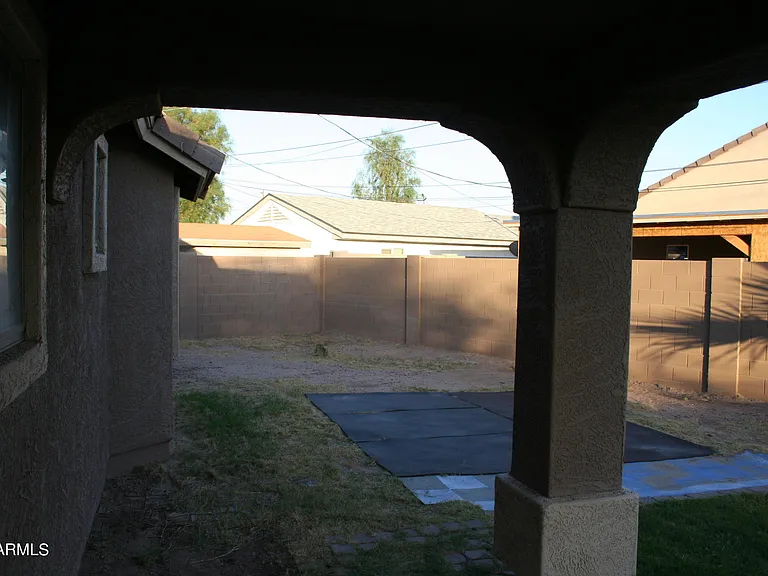 11207 W Hopi St — Photo 42