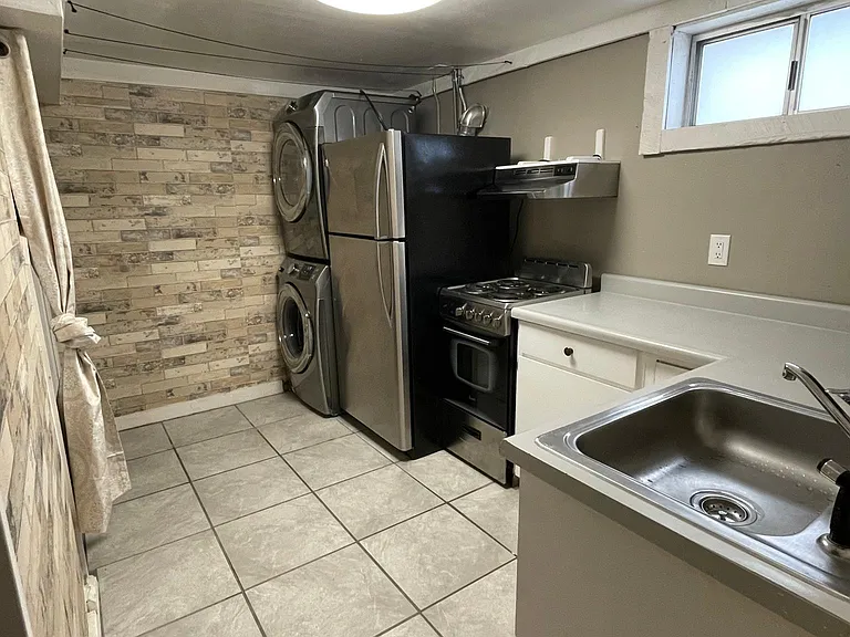 842 N 200 E — Photo 12