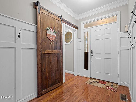 4th image of 55 London Way