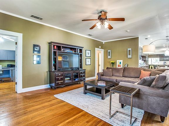 4th image of 4611 Collinwood Ave
