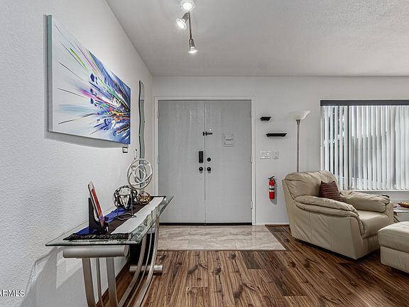 4th image of 2212 W Marlette Avenue #106
