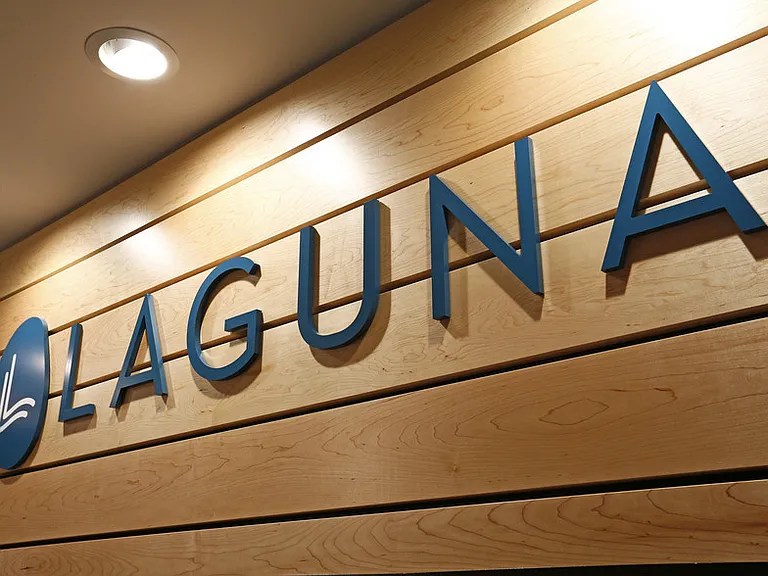 Laguna Apartments — Photo 21