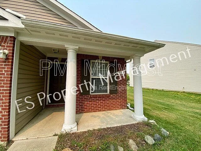 5650 Loudon Dr — Photo 2