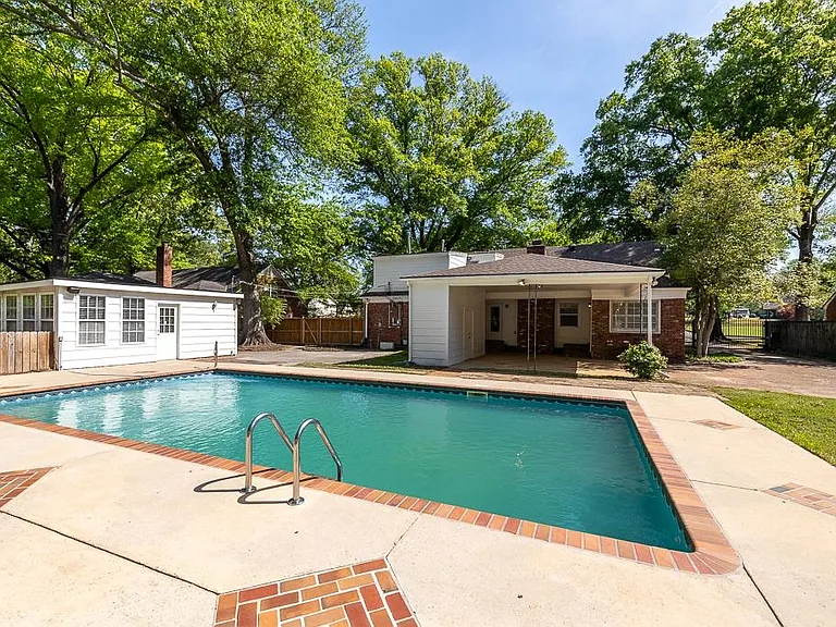 1539 Brookside Dr — Photo 19