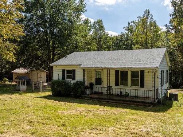 6048 Sugar Loaf Rd, Connelly Springs, NC 28612