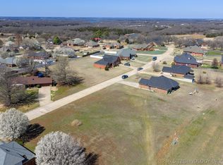 Wilshire Rd, Prague, OK 74864
