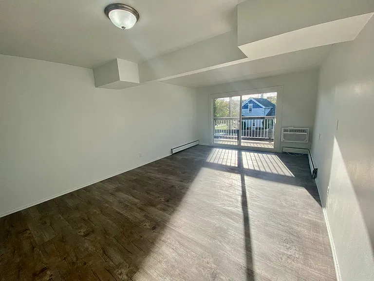 504 Saint Johns St — Photo 92