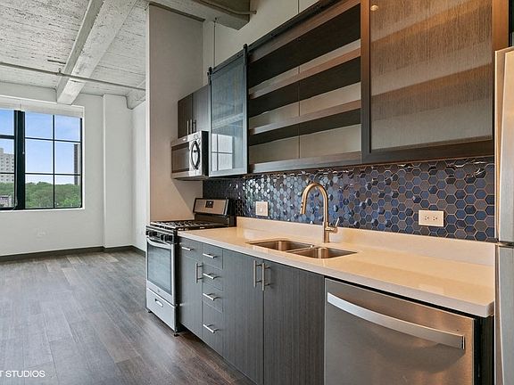 One Bedroom Kitchen