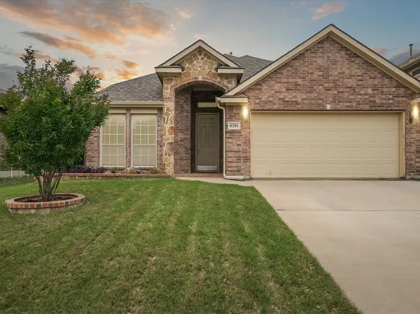 8201 Misty Water Dr, Fort Worth, TX 76131