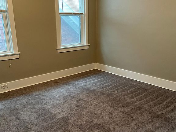 3rd image of 50 Shady Dr W