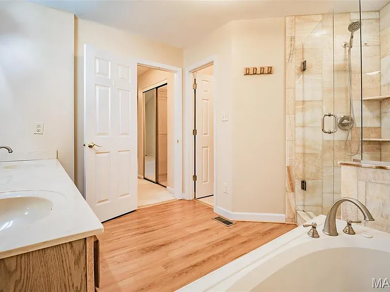 3309 Lower Lakes Estates Dr — Photo 17