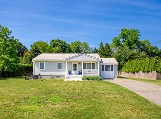 17 Marc St, Shelter Island, NY 11964