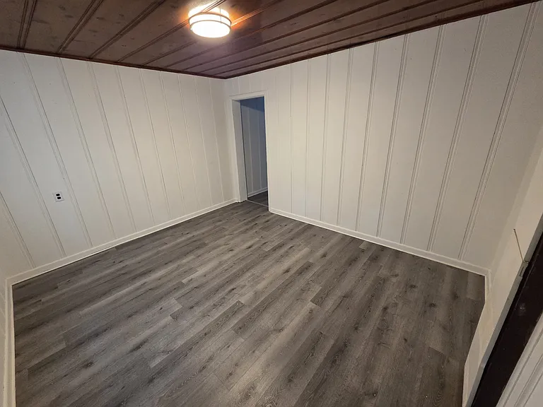 422 S Vine St — Photo 10