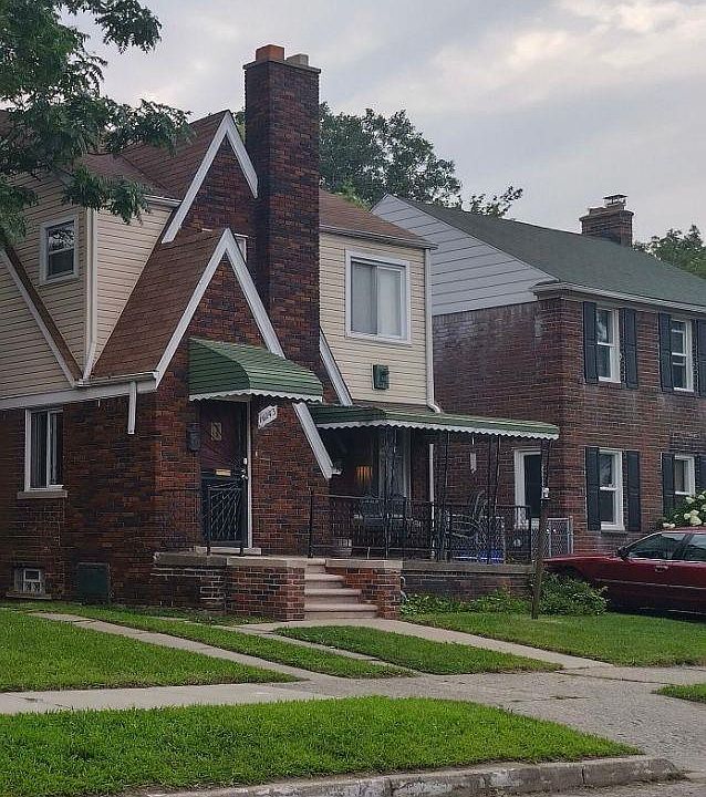 1st image of 16143 Birwood St E