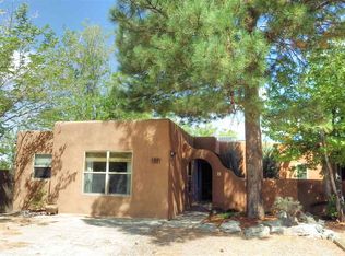 107 Toalne Rd, Taos, NM 87571