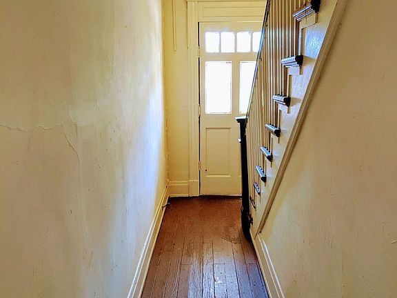 5th image of 8 N Dooley Ave APT A