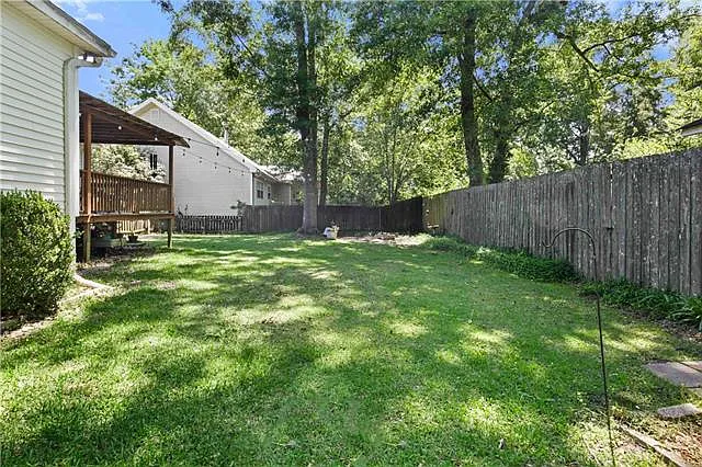 102 Woods Dr — Photo 16