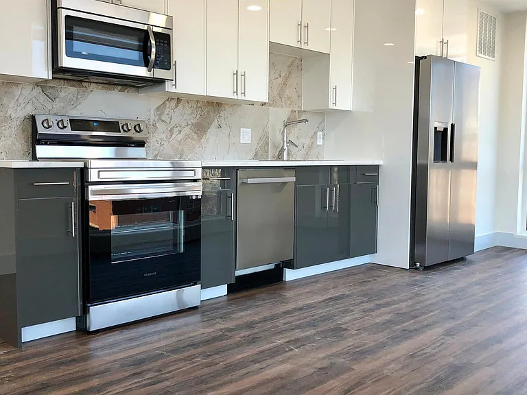4904 Spruce St #506 — Photo 3