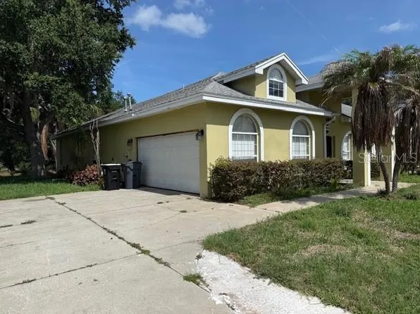 302 Sterling Dr, Winter Haven, FL 33884