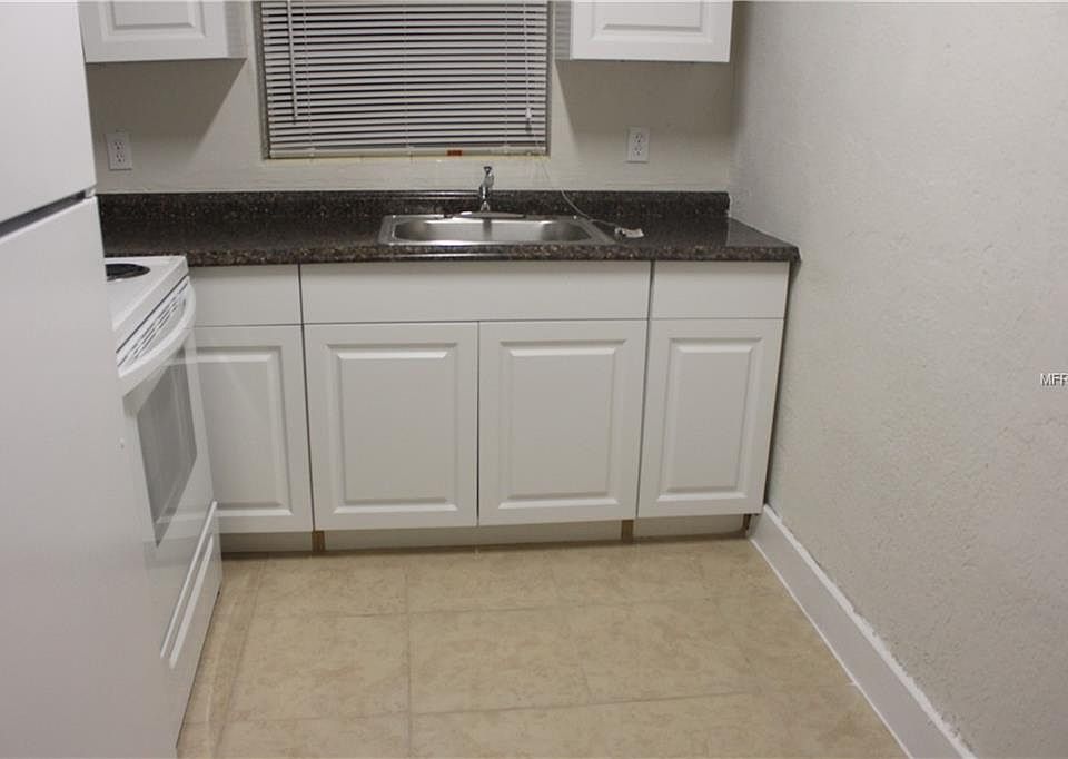 2nd image of 993 S Fiske Blvd #A & B