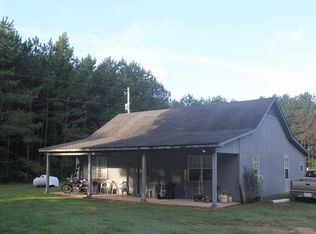 1433 Freeman Rd, Como, MS 38619